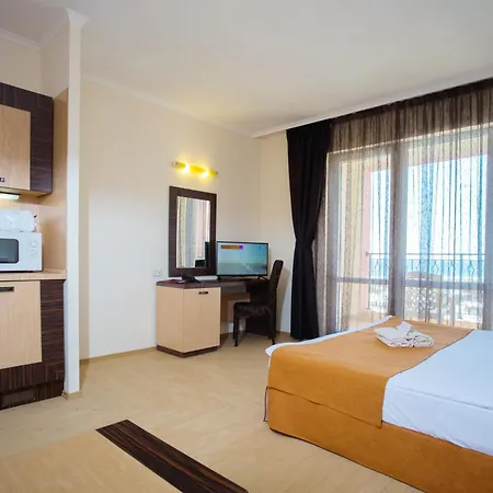 Majestic 阳光海滩