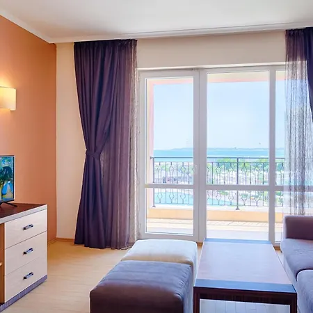 公寓式酒店 Majestic 4*