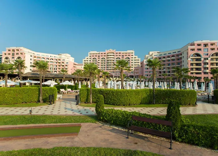 Majestic מלון דירות 4*