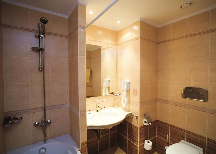 מלון דירות Majestic