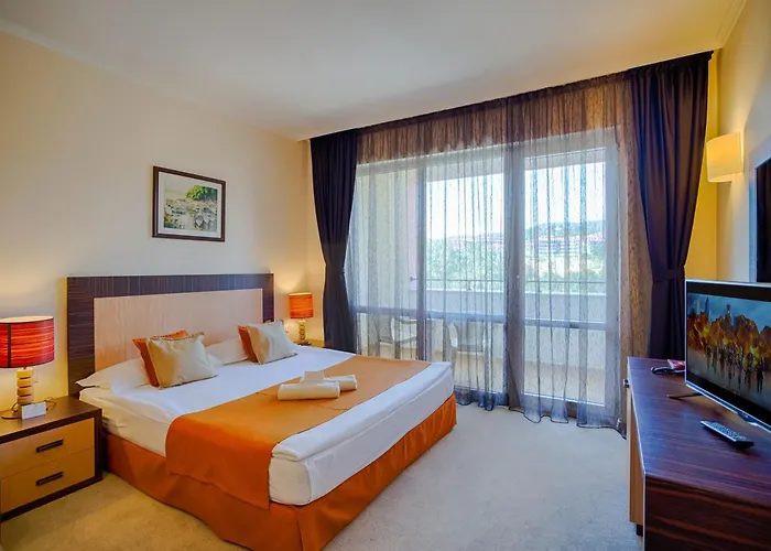 Majestic Апарт-готель